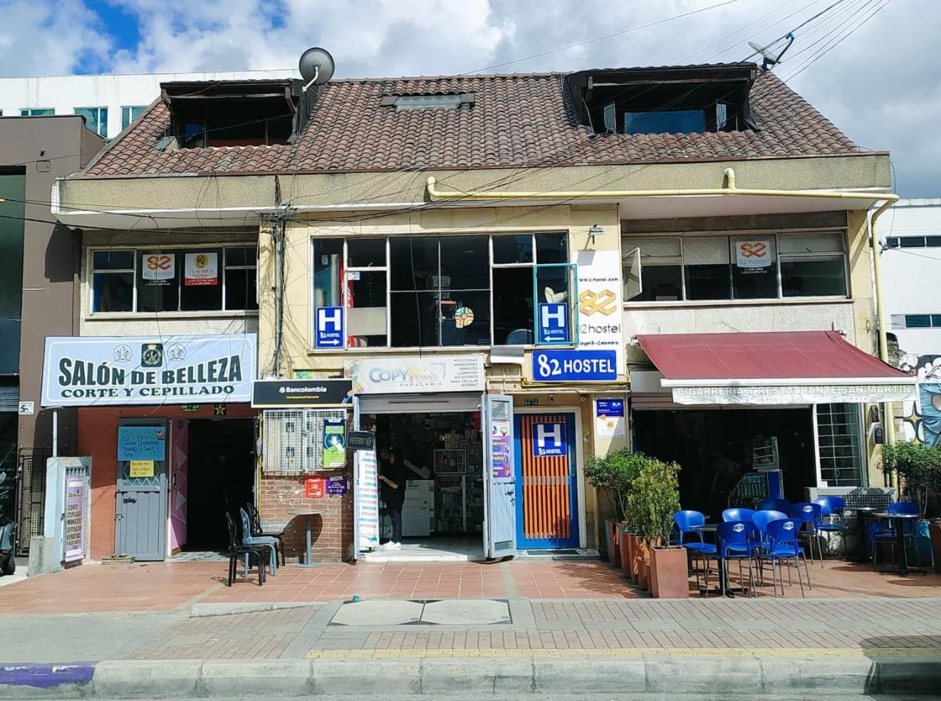 82Hostel Bogotá Exteriör bild