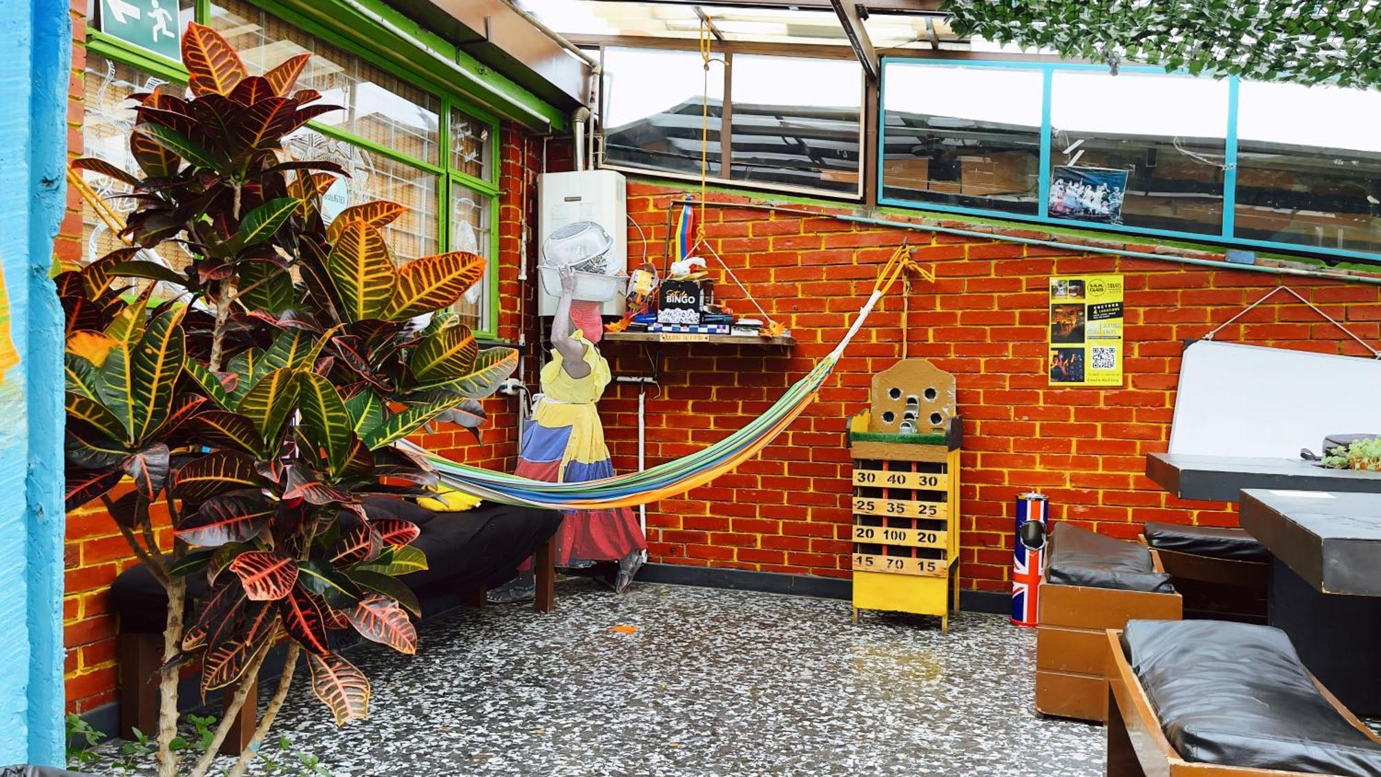 82Hostel Bogotá Exteriör bild