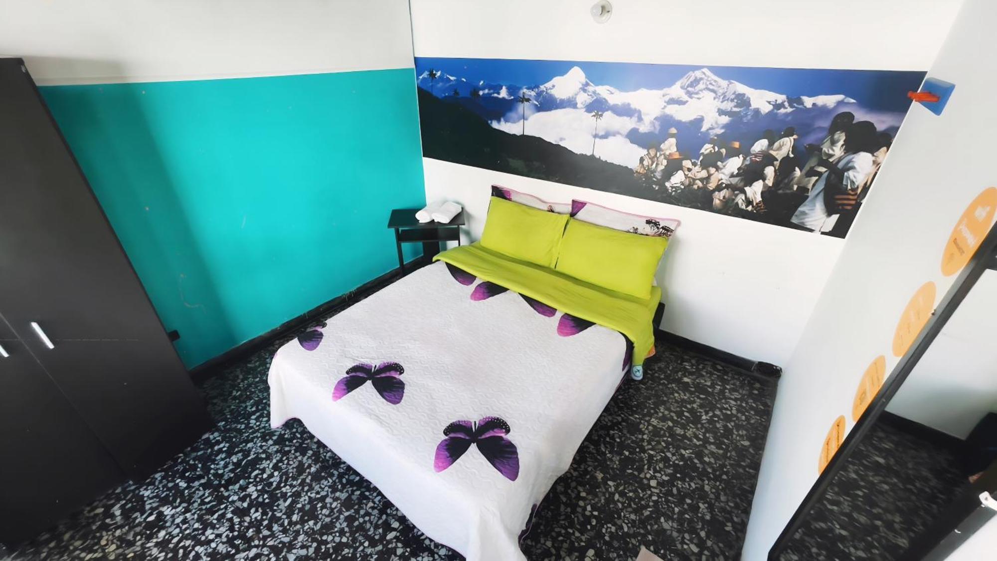 82Hostel Bogotá Exteriör bild